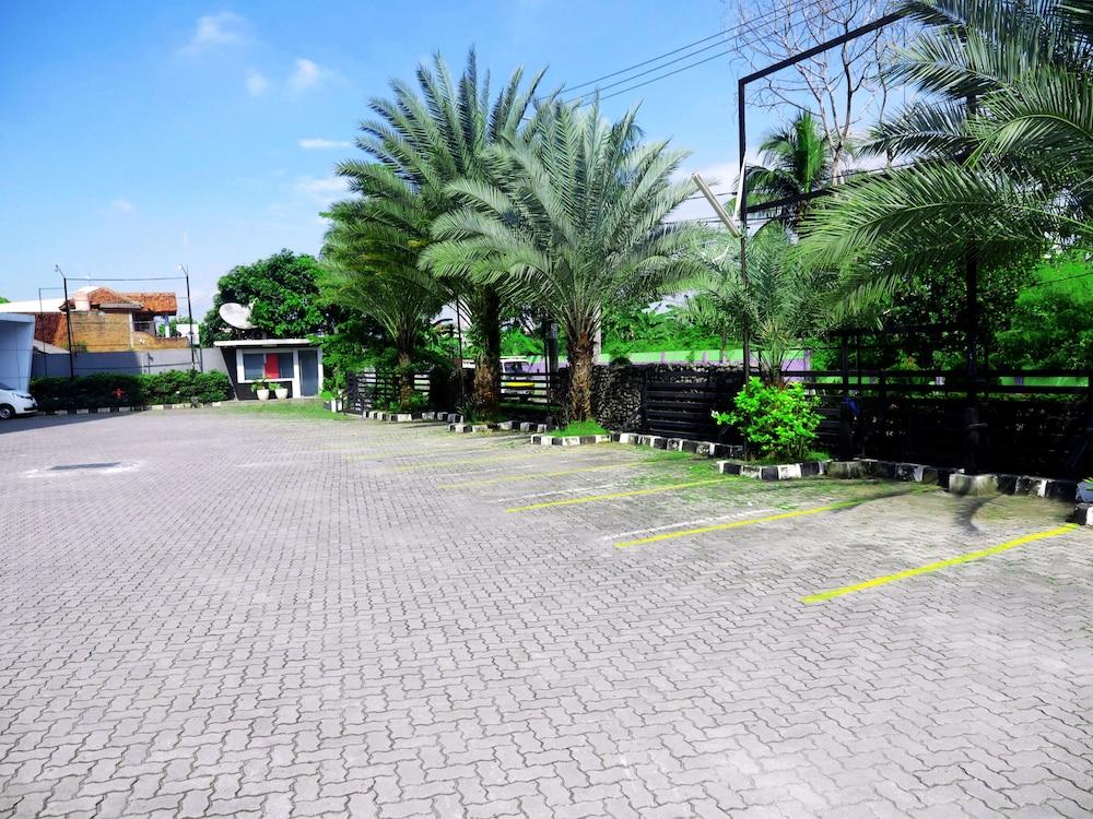 Yasmin Hotel Karawaci Tangerang Dış mekan fotoğraf