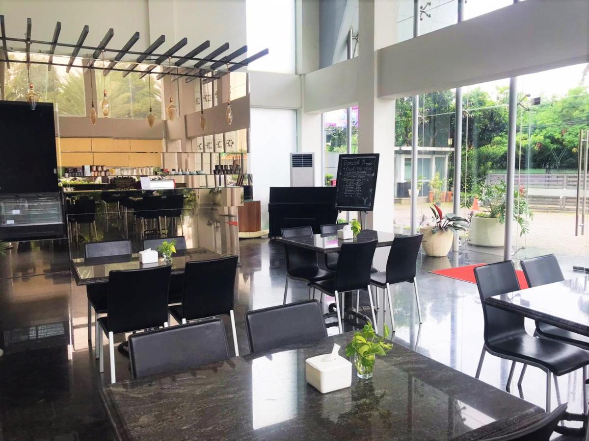 Yasmin Hotel Karawaci Tangerang Dış mekan fotoğraf